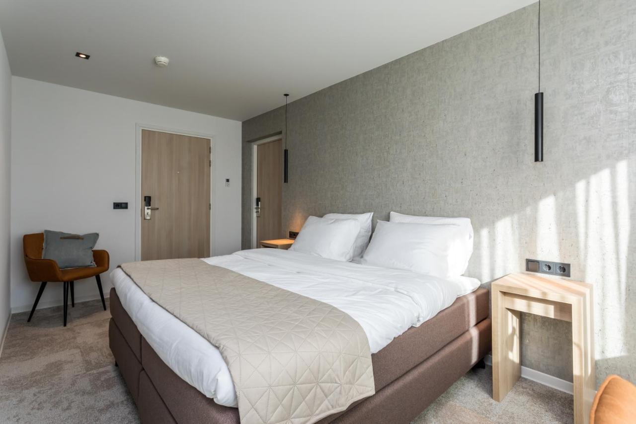 Hotel De Rousch 4*